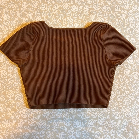 Aritzia sculpt knit squareneck tank - Picture 5 of 9
